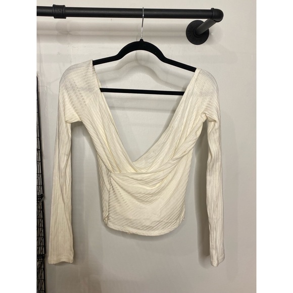 Reformation Minnie Off the Shoulder Top in Ivory - Picture 6 of 7